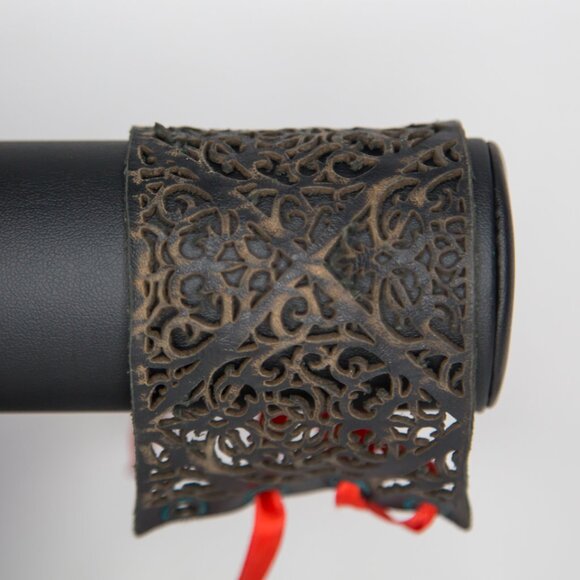 SOLD Vintage Laser Cut Black Leather Corset Wrist Cuff Bracelet - Picture 2 of 10